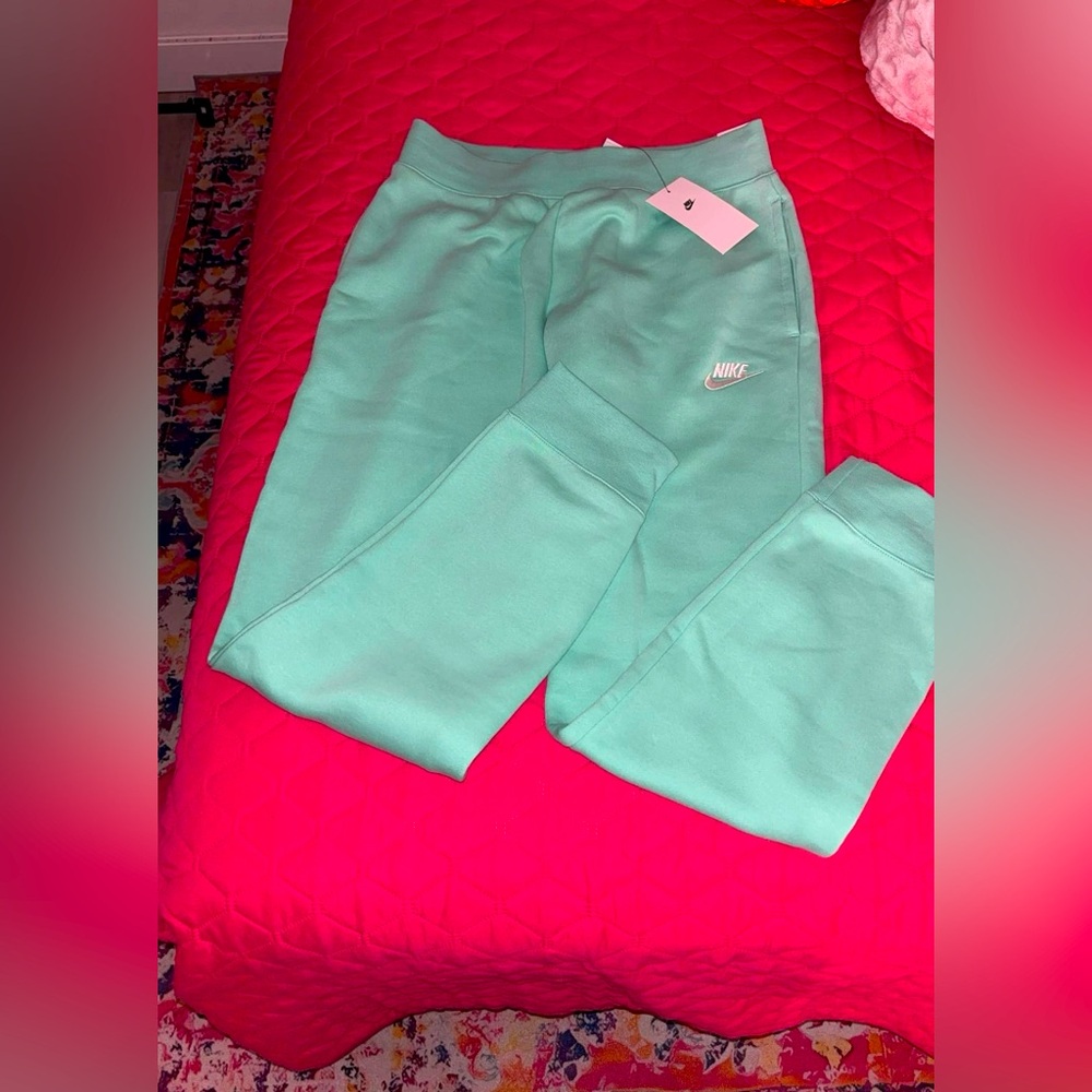 Nike joggers